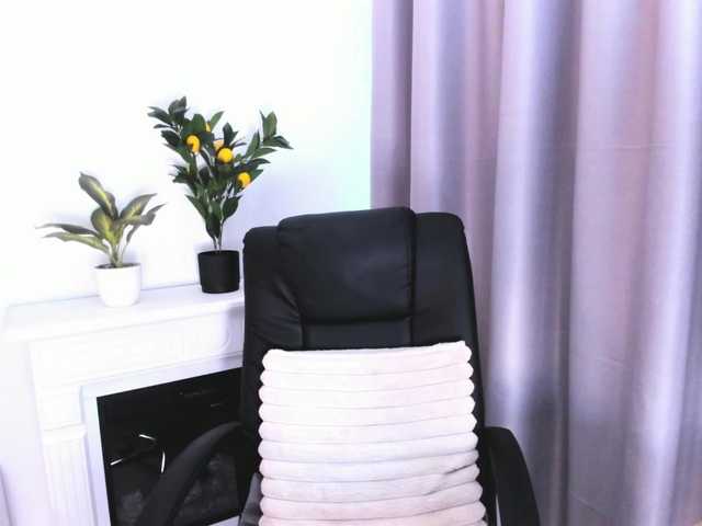 WickedJolie webcam
