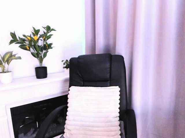 Anya3 live cam on BongaCams