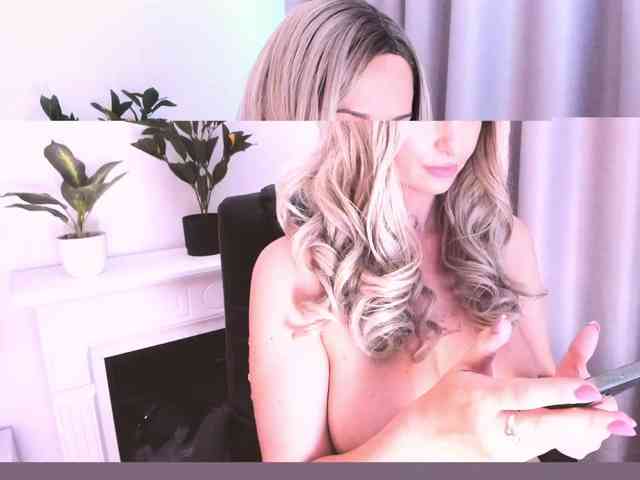 WickedJolie webcam