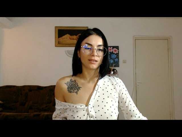 Sexmilfxx live cam on BongaCams