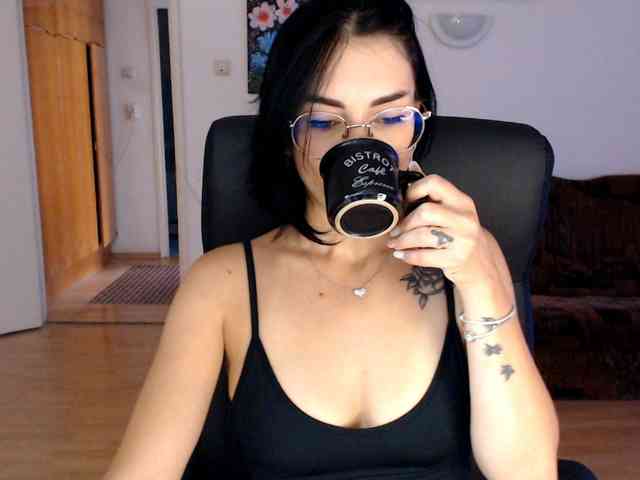 Sexmilfxx webcam