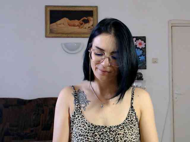 Sexmilfxx webcam