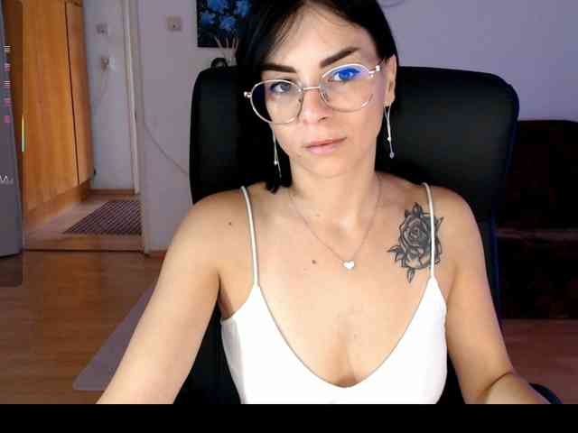 Sexmilfxx webcam