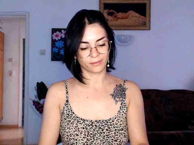 Sexmilfxx webcam