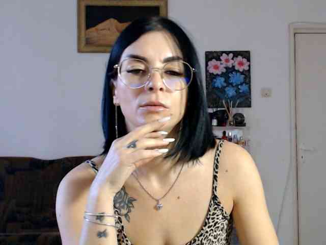 Sexmilfxx webcam