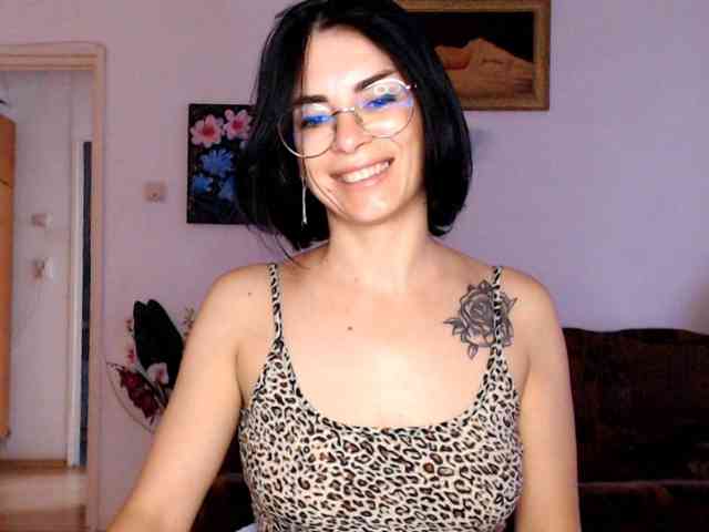 Sexmilfxx webcam