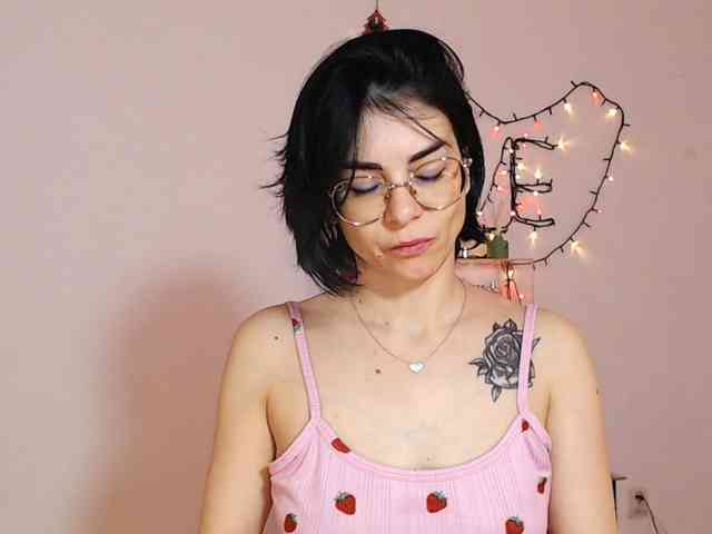 Sexmilfxx webcam