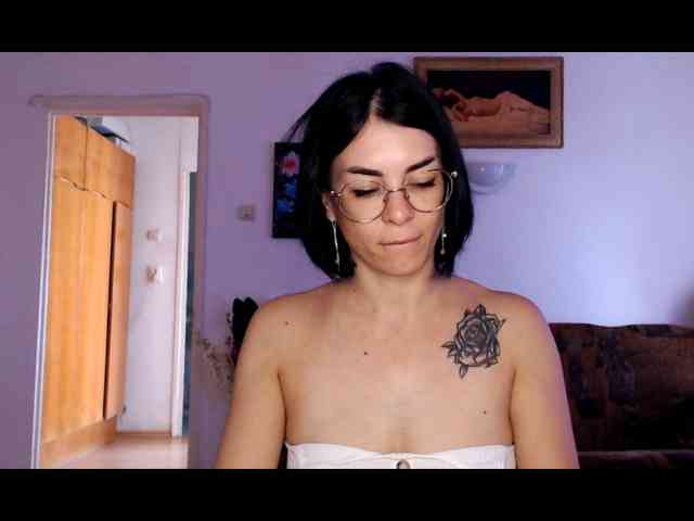 Sexmilfxx webcam