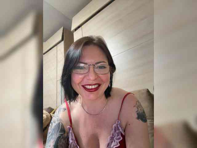 GirlBella webcam