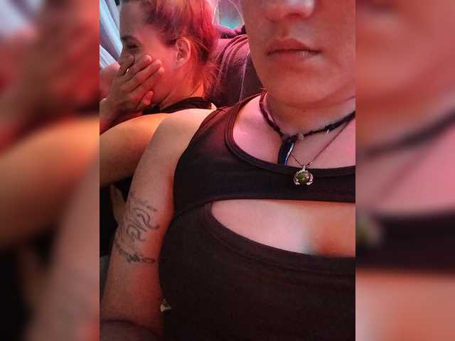 2Laski2 live cam on BongaCams