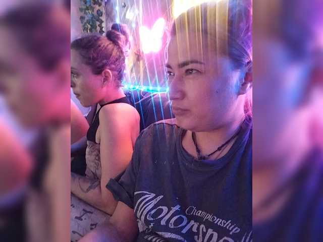 2Laski2 live cam on BongaCams