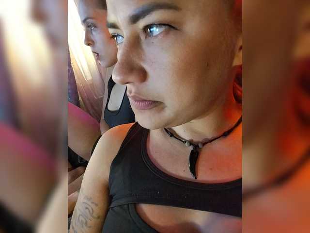 2Laski2 live cam on BongaCams