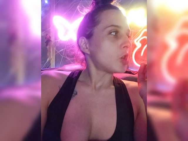 2Laski2 live cam on BongaCams