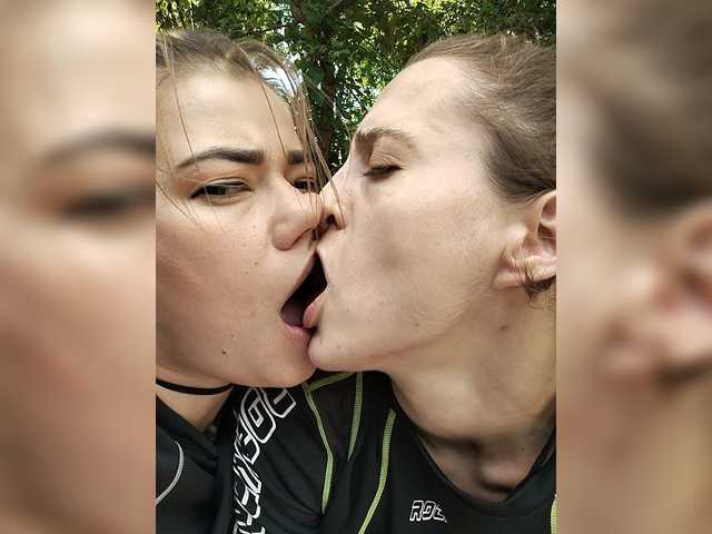 2Laski2 live cam on BongaCams