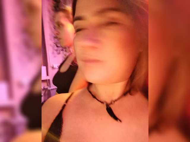 2Laski2 live cam on BongaCams