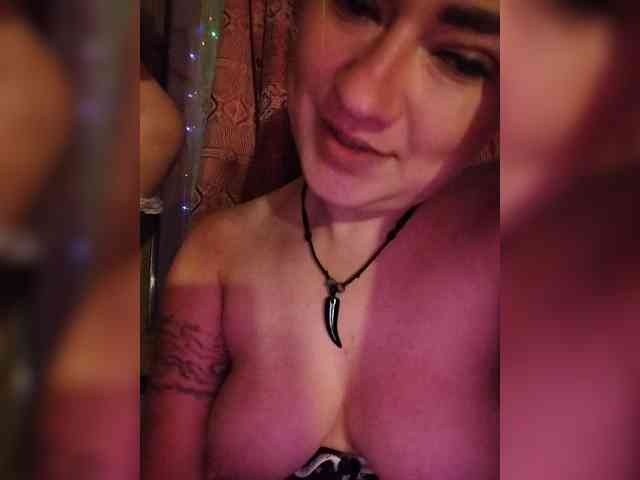 2Laski2 Live Webcam on BongaCams