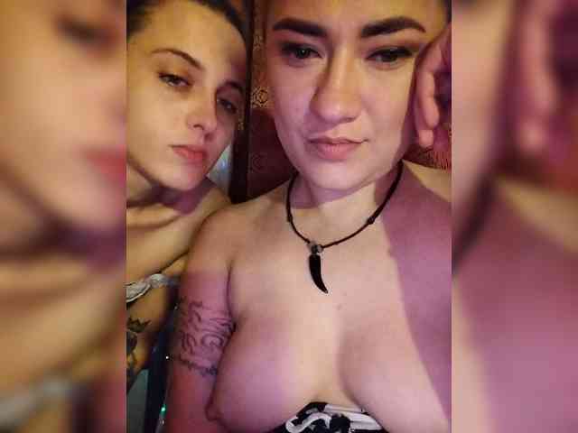 2Laski2 Live Webcam on BongaCams
