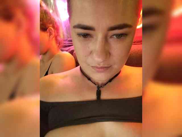 2Laski2 Live Webcam on BongaCams