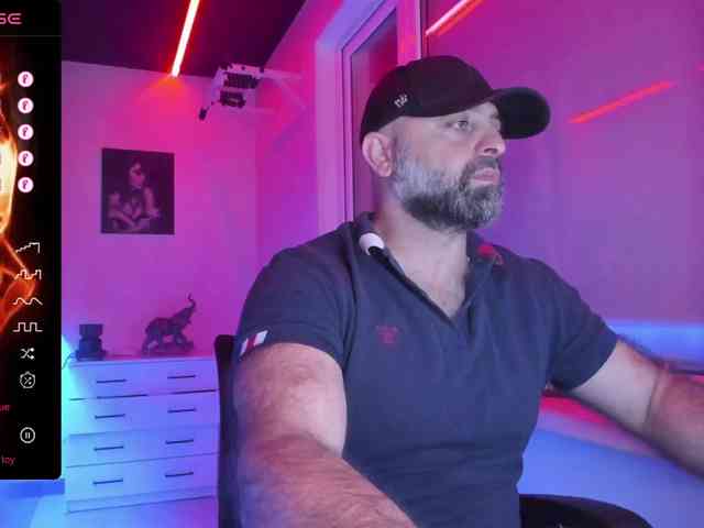 magabear Sex Cam Show