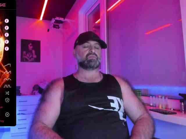 magabear Sex Cam Show