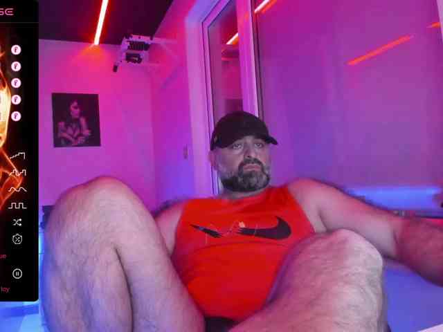 magabear Sex Cam Show