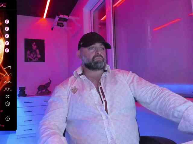 magabear Sex Cam Show