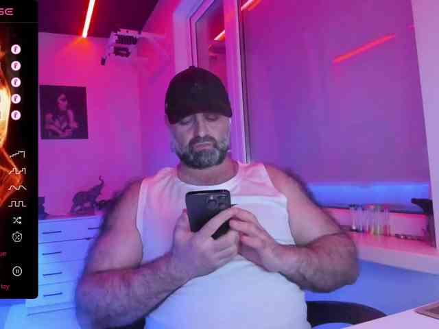 magabear Sex Cam Show