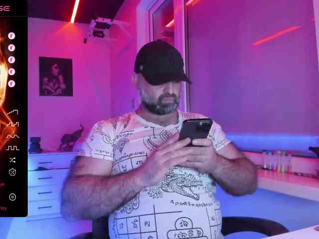 magabear Sex Cam Show