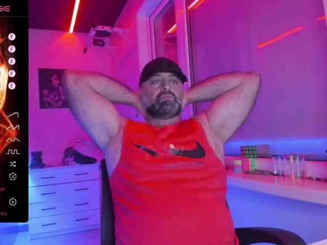magabear Sex Cam Show