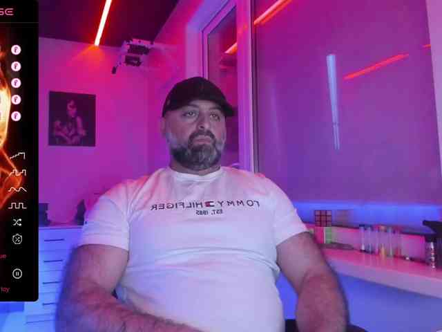 magabear Sex Cam Show