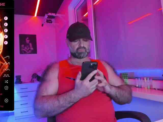 magabear Sex Cam Show