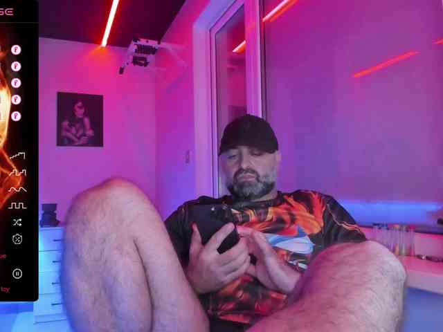 magabear Sex Cam Show