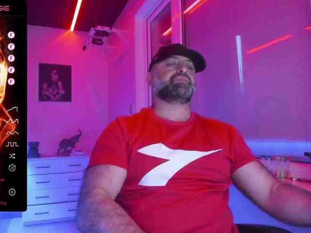 magabear Sex Cam Show