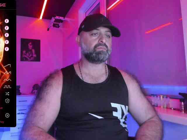 magabear Sex Cam Show