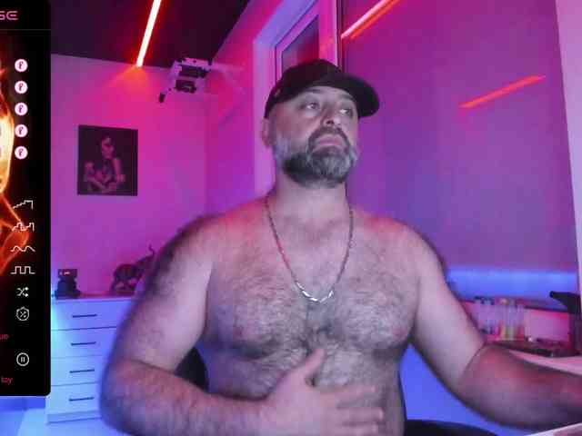 magabear Sex Cam Show