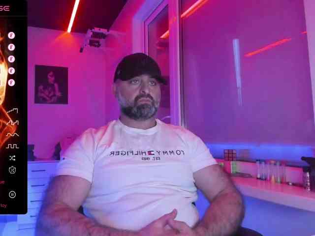 magabear Sex Cam Show