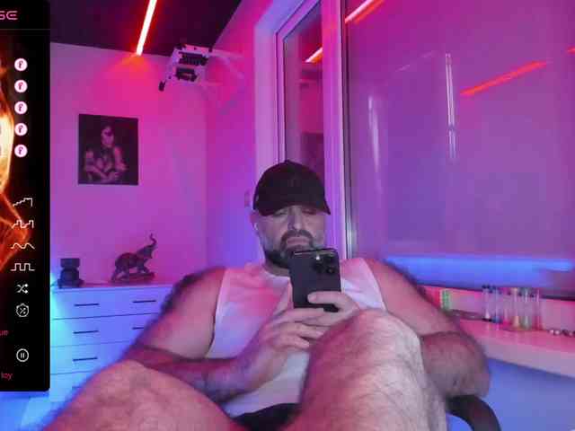 magabear Sex Cam Show