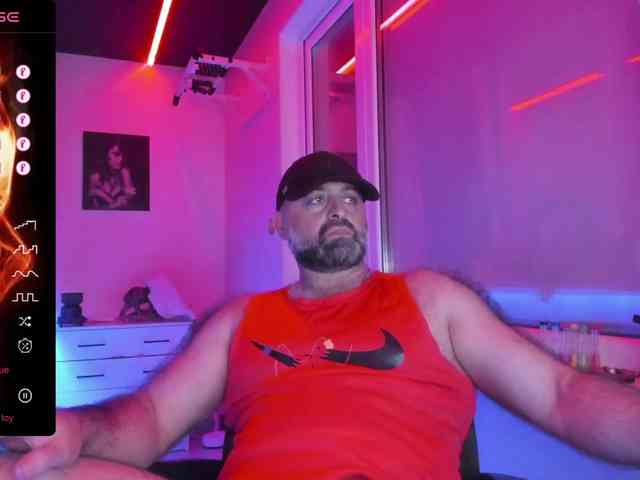 magabear Sex Cam Show