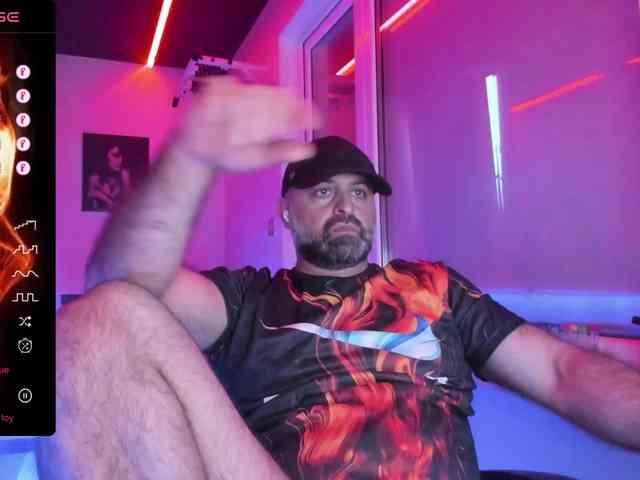 magabear Sex Cam Show