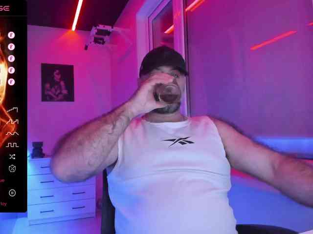 magabear Sex Cam Show