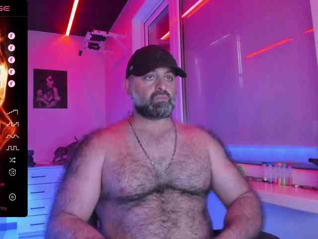 magabear Sex Cam Show