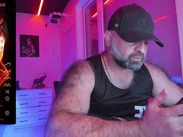 magabear Live Webcam on BongaCams