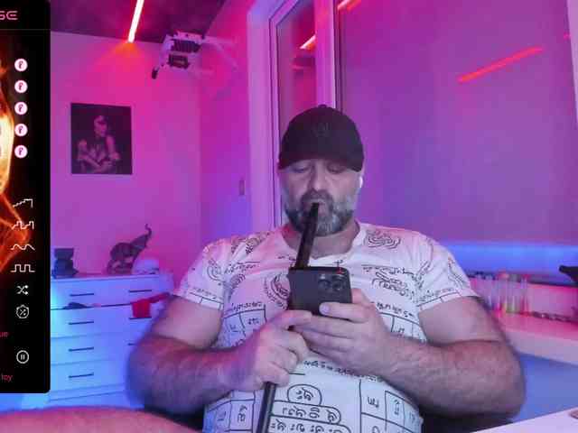 magabear Sex Cam Show