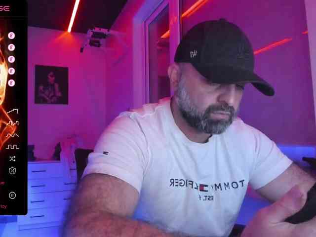 magabear Sex Cam Show