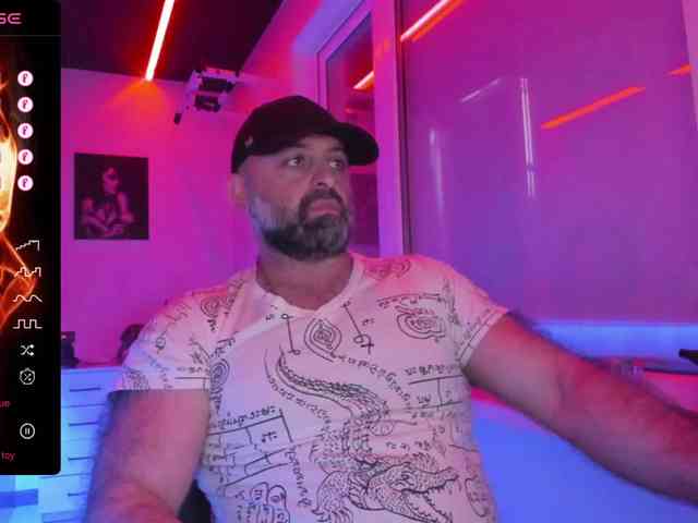 magabear Sex Cam Show