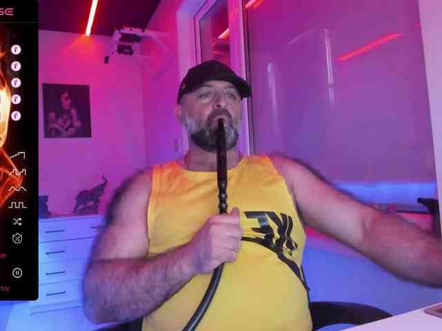 magabear Sex Cam Show