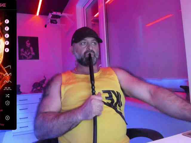 magabear Sex Cam Show