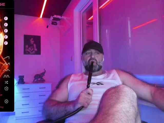 magabear Sex Cam Show