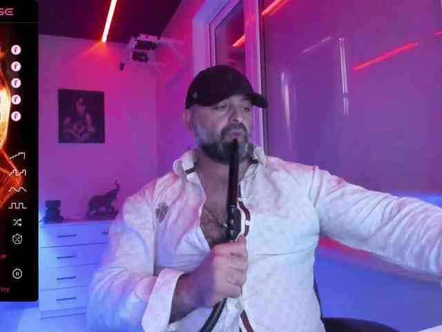 magabear Sex Cam Show