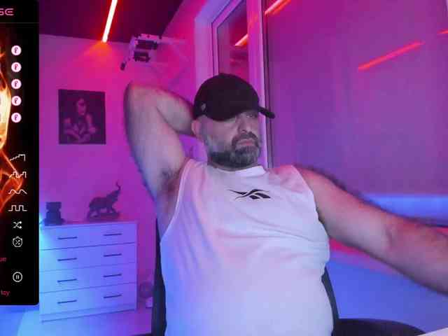 magabear Sex Cam Show